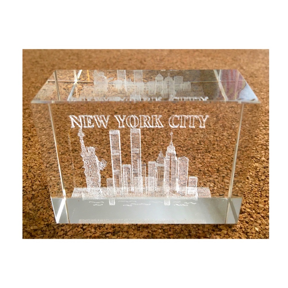 NYC Skyline 3D Glass Paperweight with Twin Towers - Picture 13 of 14